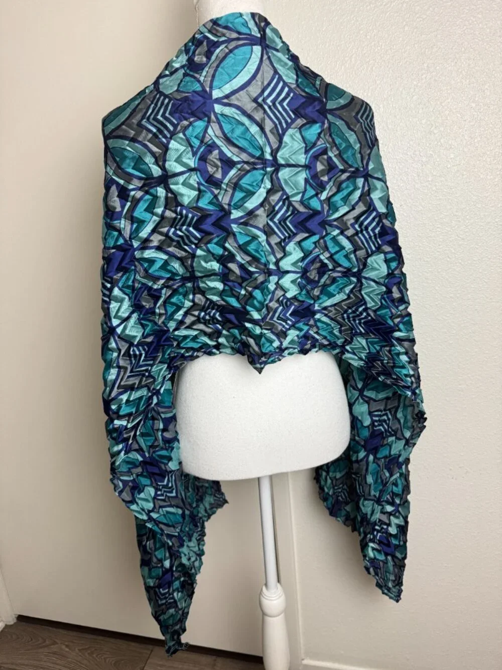 Frank Lloyd Wright  Pleated Chevron  Long 80